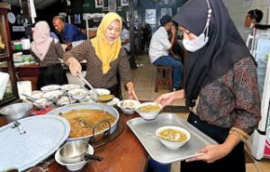 Kuliner Murah Jadi Penopang Ekonomi Mahasiswa dan UMKM di Malang