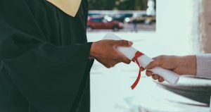 Penahanan Ijazah di Madiun Disorot, Mantan Karyawan Mengaku Diminta Biaya Pengambilan
