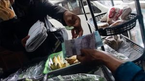 Terjerat Pinjaman Berantai, Cerita seorang Warga Desa di Ngawi Soal Koperasi Mingguan